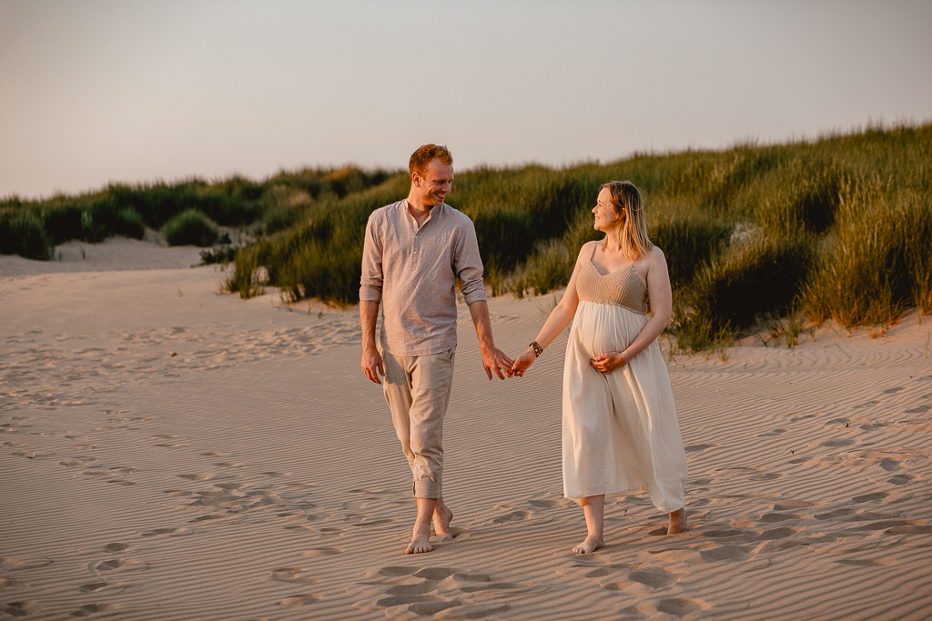 Babybauchshooting Maternity Schwangerschaft Couple Strand Meer Paarshooting Sunset Noordwijk